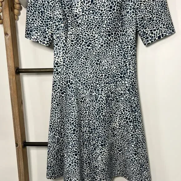 DKNY Blue Black Short Sleeve Above‎ the Knee Work Fit Flare Dress Size 8 - Picture 3 of 9